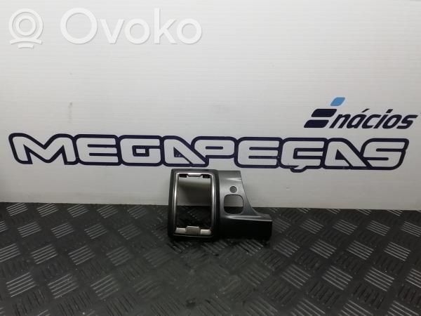Moldura del panel   EB3B41044E93