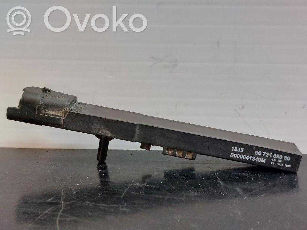 Amplificateur d'antenne   9672409080