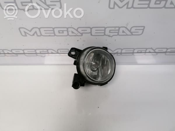 Miglas lukturis priekšā   89073337