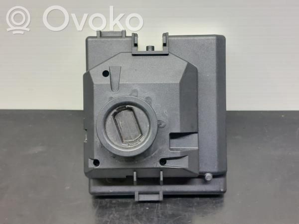 Mercedes-Benz C W205 Ignition lock 