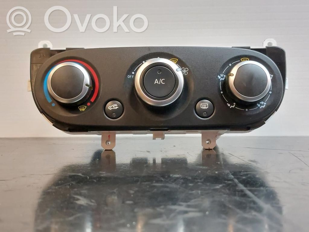 Renault Clio IV Climate control unit 