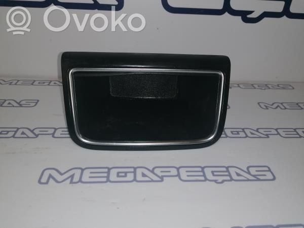 Daiktadėžė   8K0863300