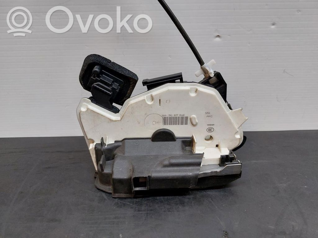 Volkswagen Polo V 6R Zamek drzwi przednich 