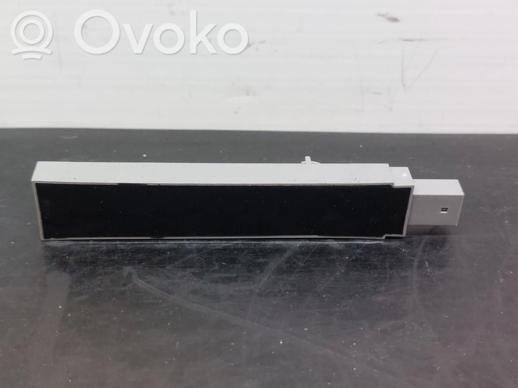 Volkswagen Golf VII Amplificator antenă aeriană 