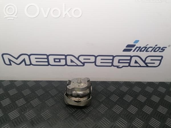 Audi R8 42 Dzinēja spilvens 