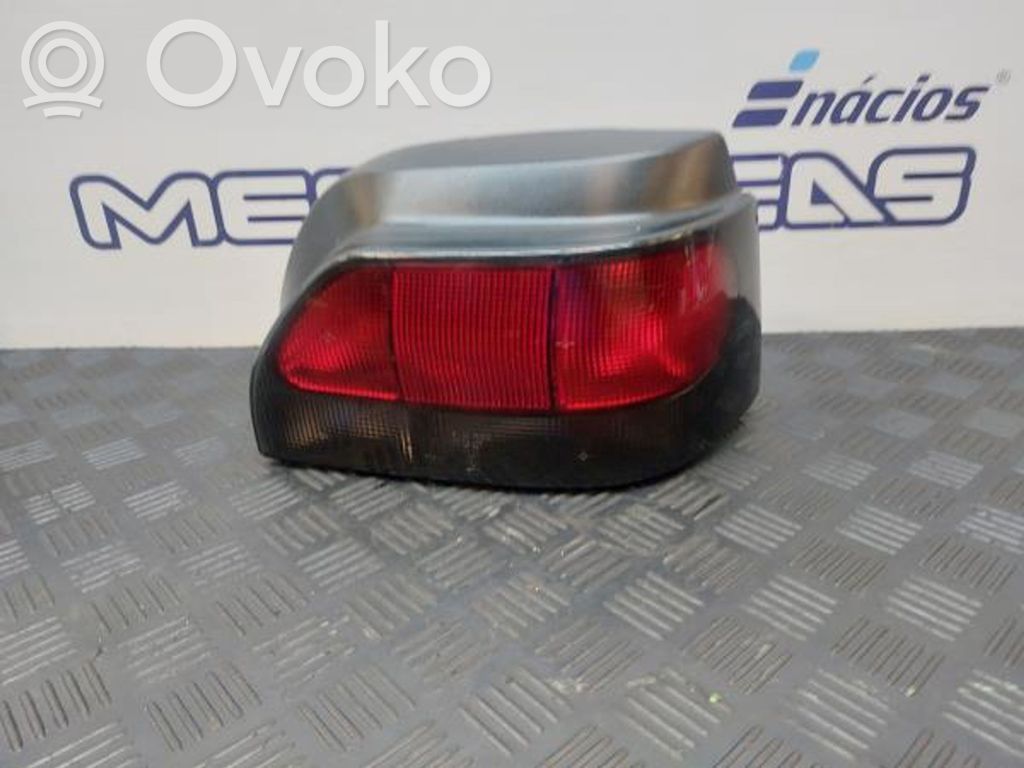 Rear/tail lights   7700827552