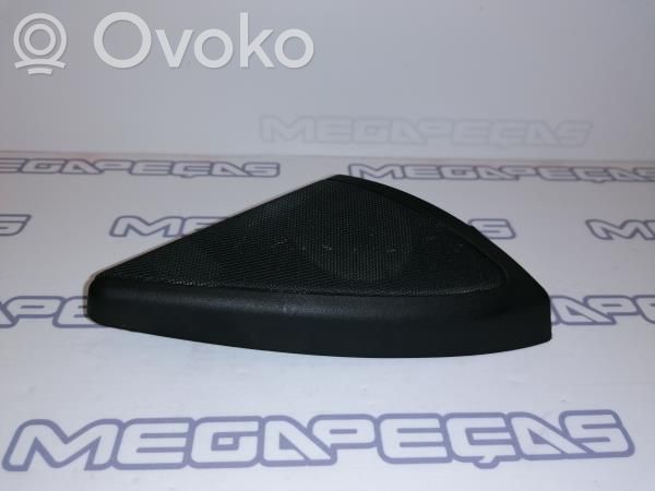 Mercedes-Benz CLS C219 Sivukaiuttimen suoja 