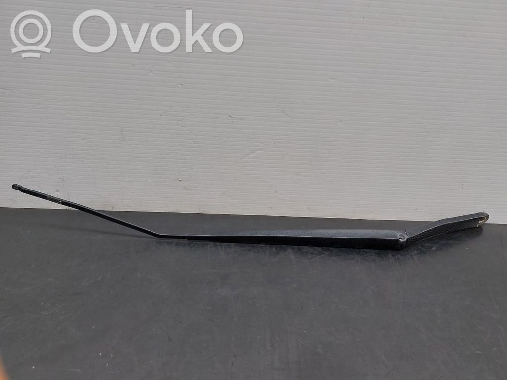 Renault Clio IV Brazo del limpiaparabrisas delantero 