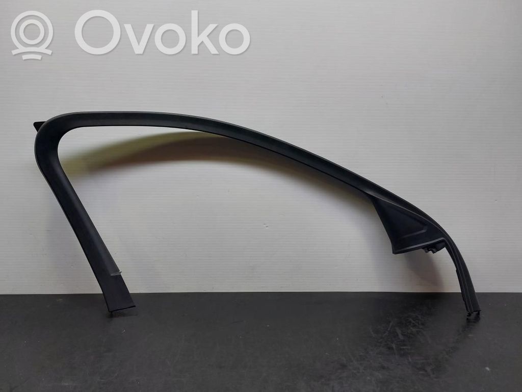 BMW 1 F40 Listwa drzwi przednich 