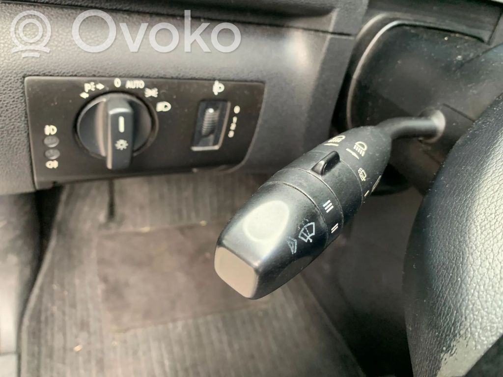 Mercedes-Benz A W169 Otros interruptores/perillas/selectores