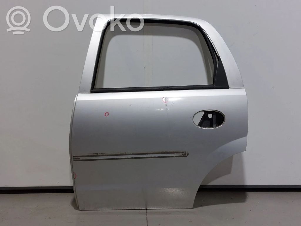 Opel Corsa C Galinės durys 