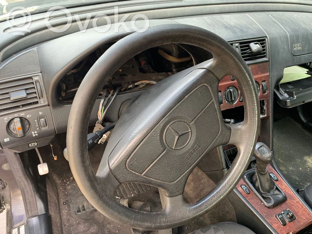 Mercedes-Benz C W202 Oro pagalvių komplektas 