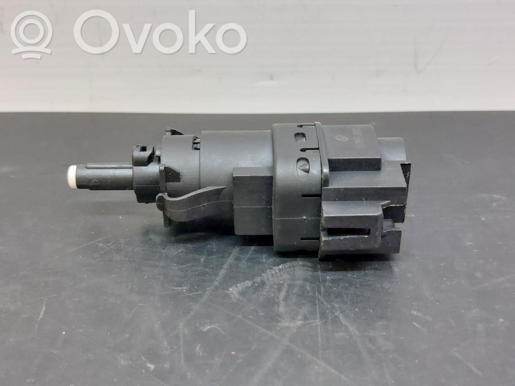 Valve   330597