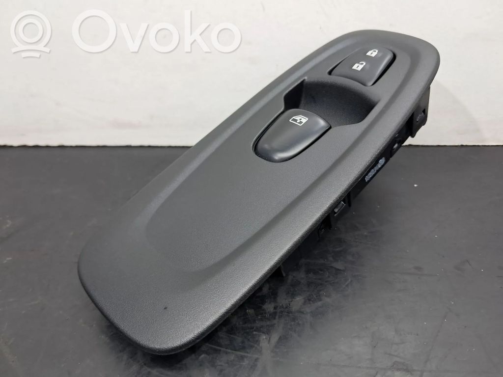 Electric window control switch   809616626R