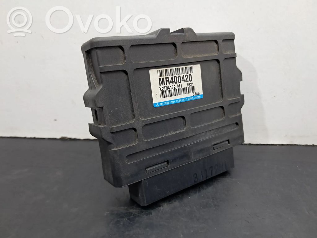 Unidad de control/módulo del ABS   MR400420,X2T34172M1
