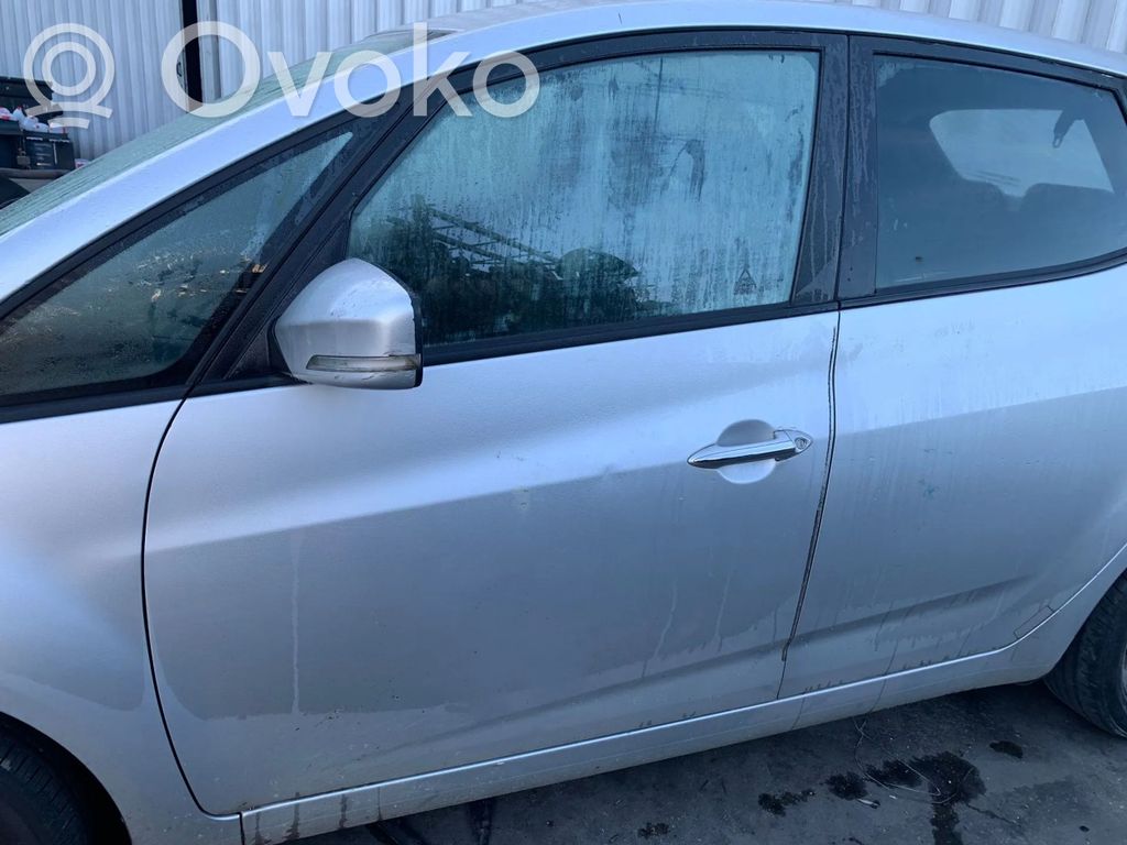 Drzwi przednie   760031P000