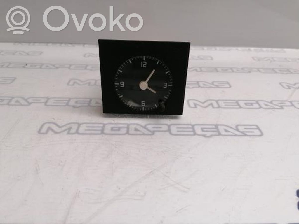 Renault Clio I Clock 