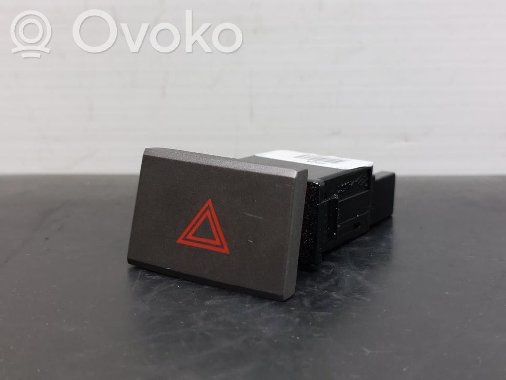 Comutator lumini pericol   847402S450