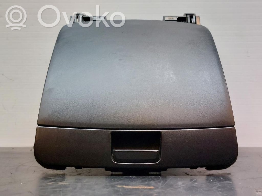 Hansikaslokero   847702L000