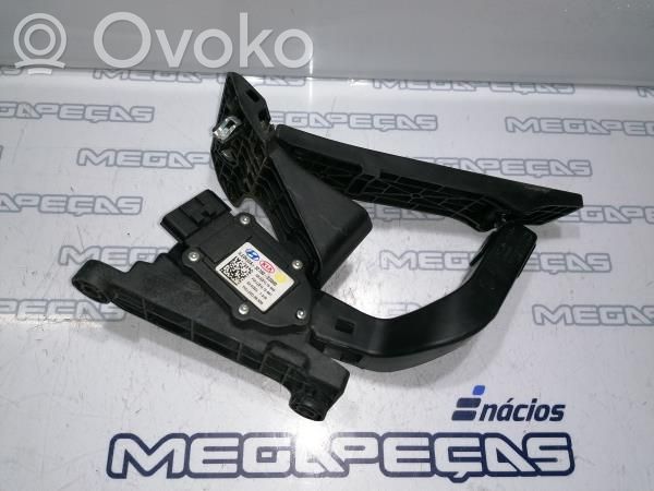 Gaspedal   327002S000