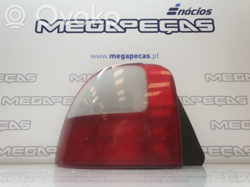 Rover 100 Luces portón trasero/de freno 