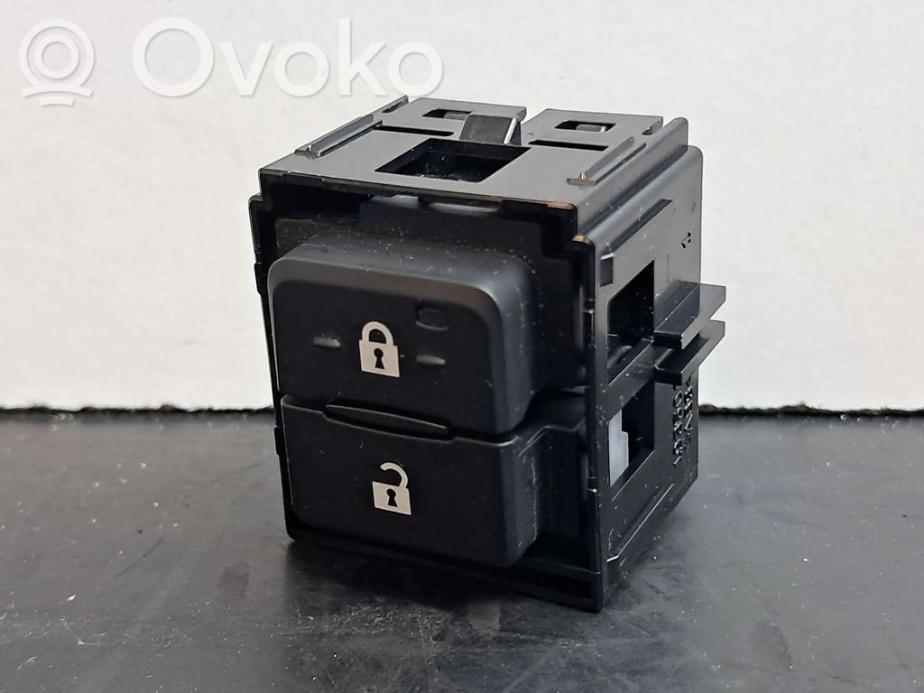 Central locking switch button   8493078040,8493078040
