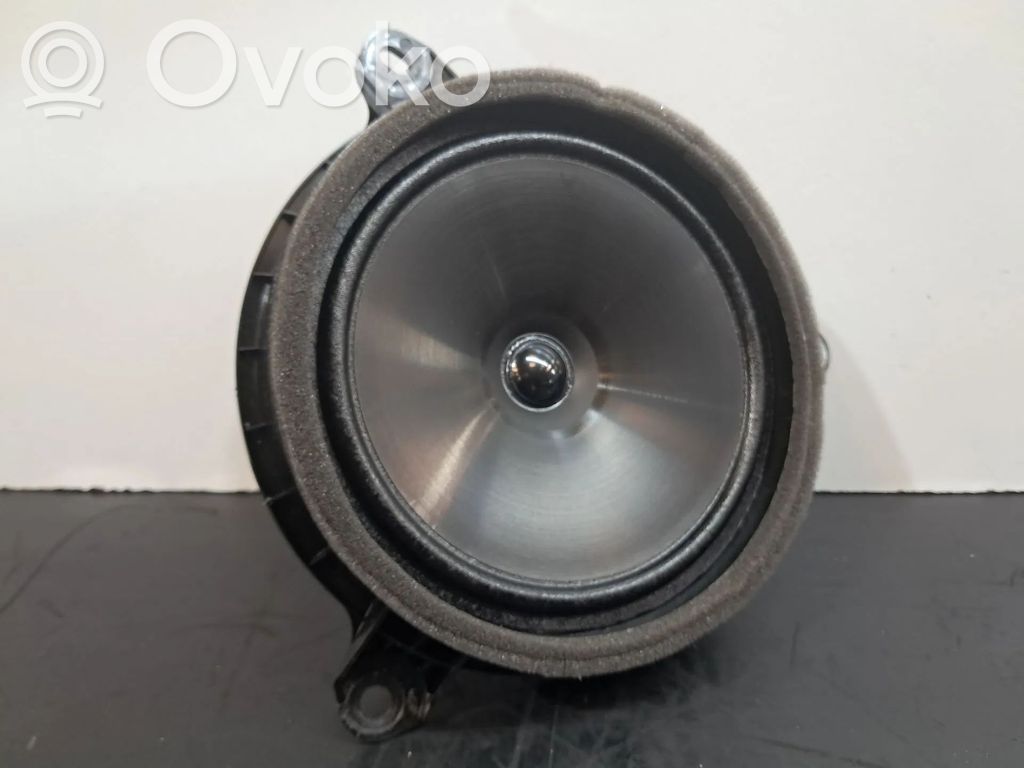 Toyota RAV 4 (XA50) Altavoz del panel 