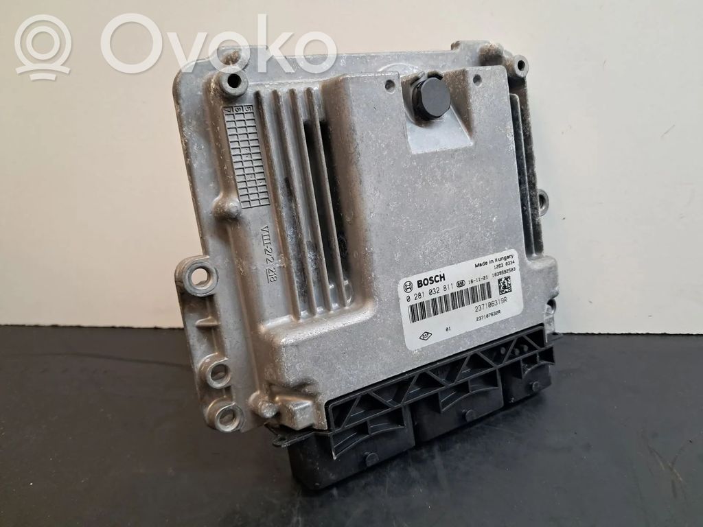 Motorsteuergerät/-modul   237106319R