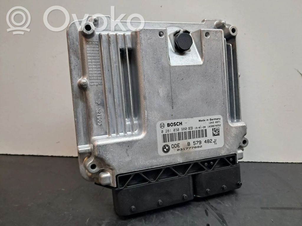BMW 1 F20 F21 Moottorin ohjainlaite/moduuli 