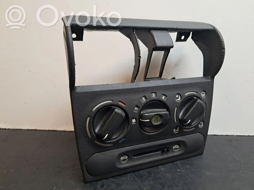 Opel Corsa B Gaisa kondicioniera / klimata kontroles / salona apsildes vadības bloks (salonā) 