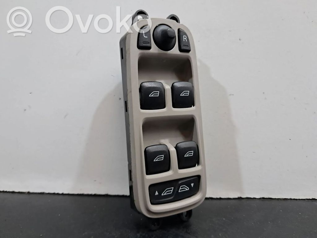 Electric window control switch   31334359