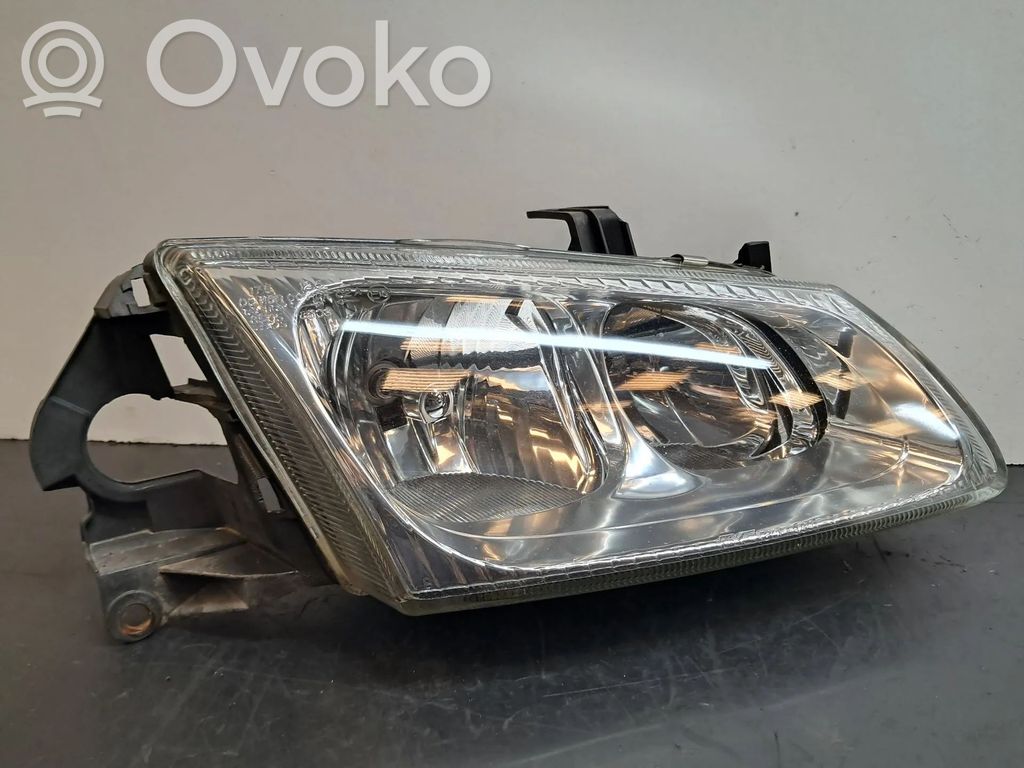 Nissan Almera N16 Lampa przednia 