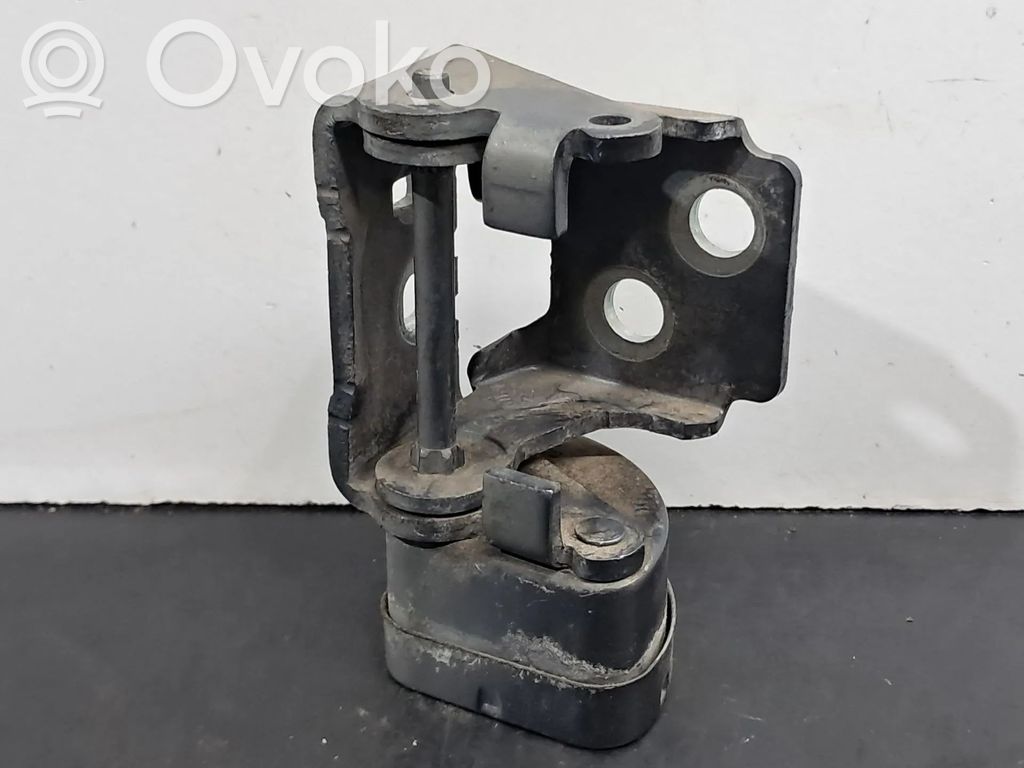 Citroen C5 Front door upper hinge 