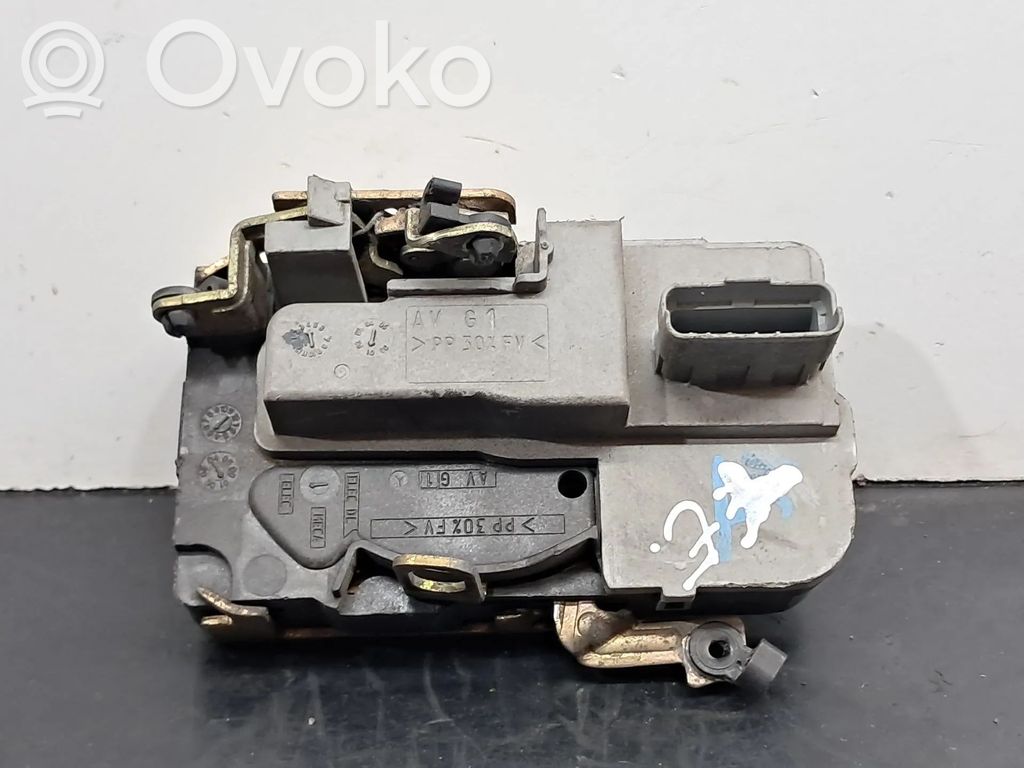 Peugeot 206 Serratura portiera anteriore 