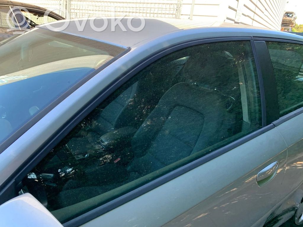 Audi A3 S3 8P Vetro del finestrino della portiera anteriore - quattro porte 