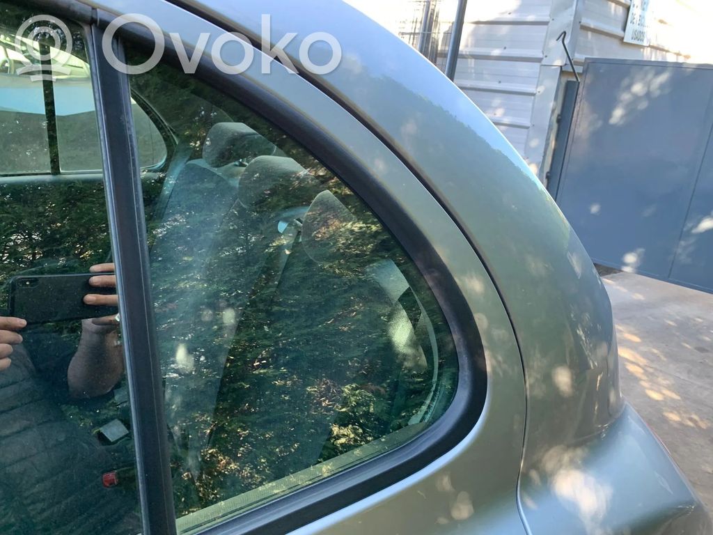 Nissan Micra Szyba karoseryjna tylna 