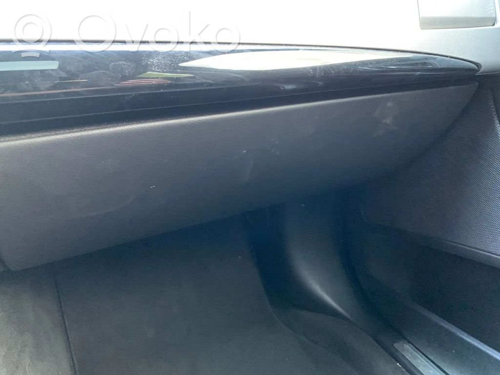 Guantera   C2Z15962