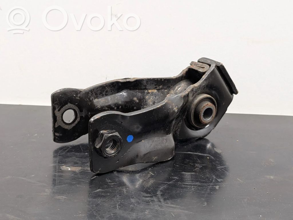 Engine mount bracket   1806H1