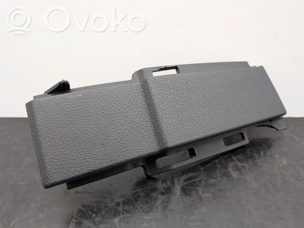 BMW 2 F46 Alte piese de interior 