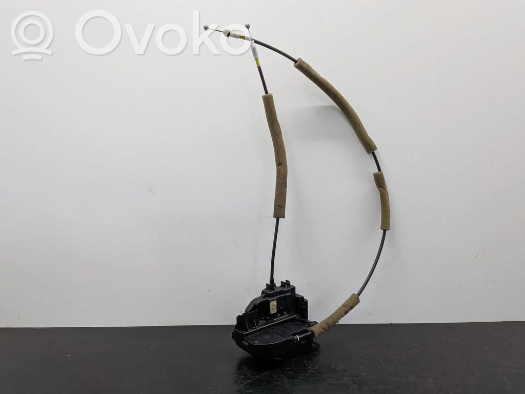 Takaoven lukko   825037711R