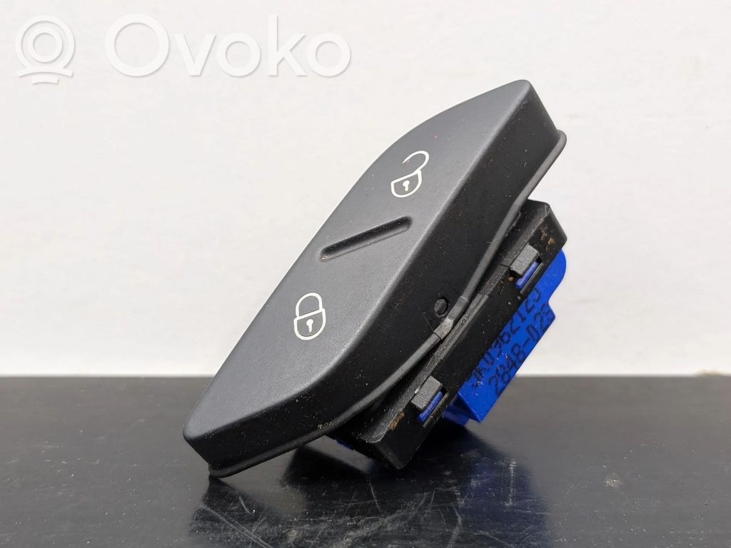 Central locking switch button   5K0962125