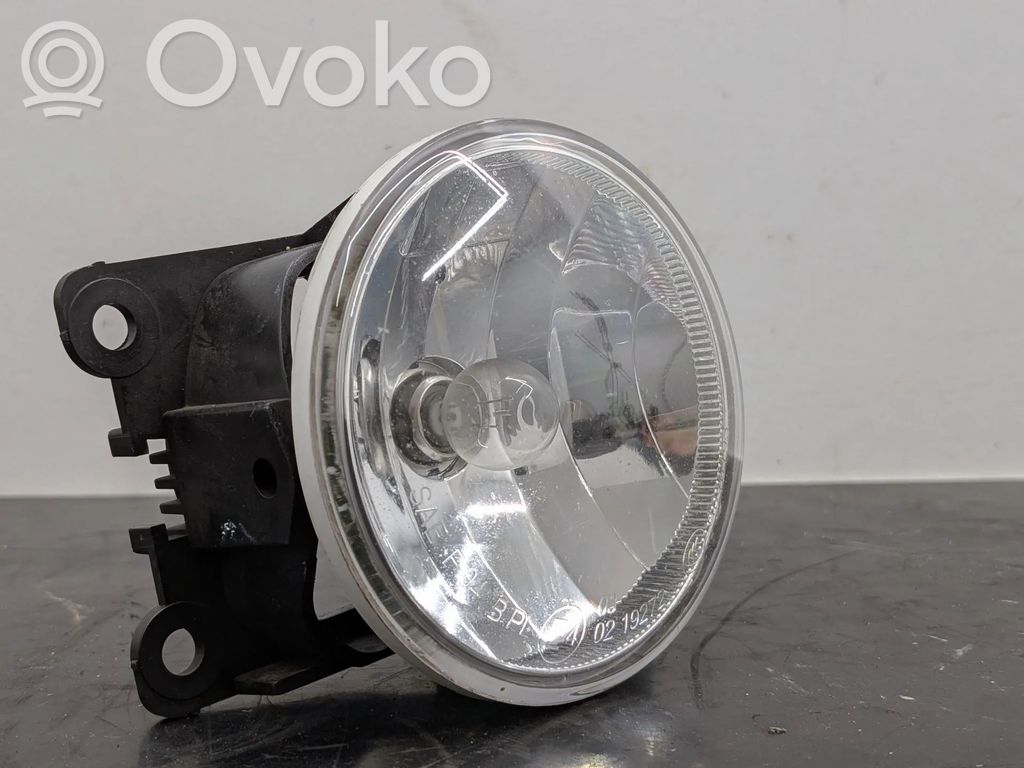Miglas lukturis priekšā   6206N0,9685425280