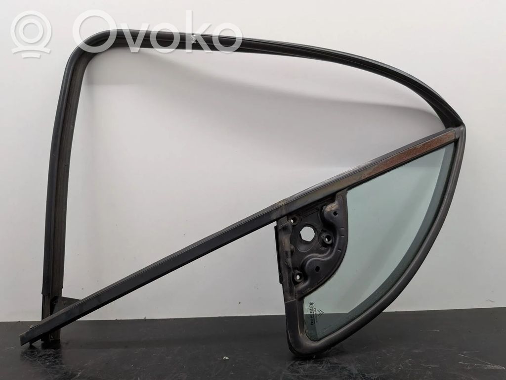 Front triangle window/glass   9202A1,9300J5,9303H3