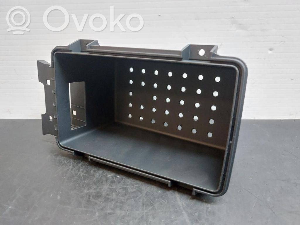 Daiktadėžė   8V0863300A