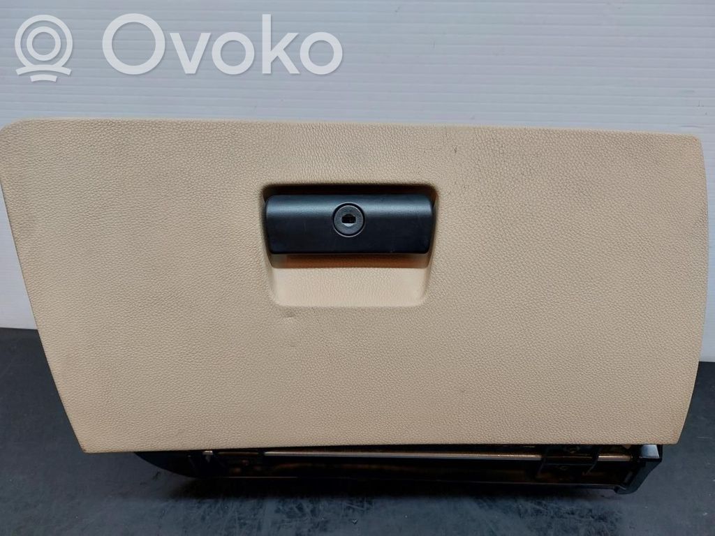 Hansikaslokero   3456789012,51167120408