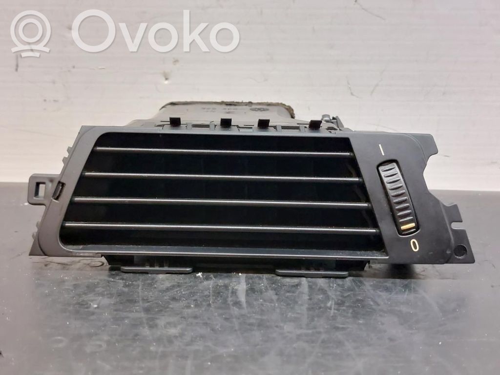 BMW 3 E90 E91 Centrinės oro grotelės 