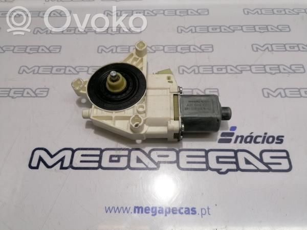 Mercedes-Benz C W204 Fensterhebermotor Tür vorne 