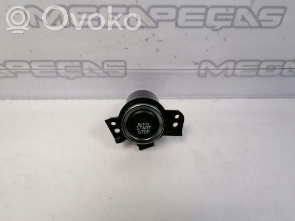 Hyundai i30 Moottorin start-stop-painike/kytkin 