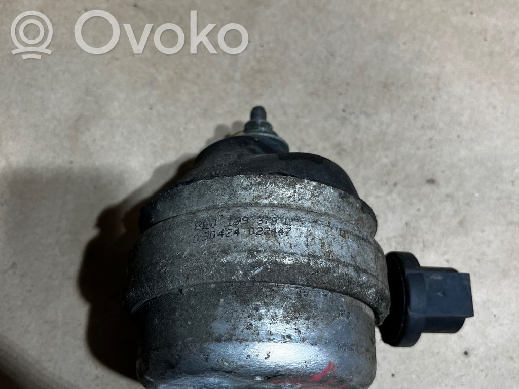 Audi A4 S4 B6 8E 8H Wspornik / Mocowanie silnika 
