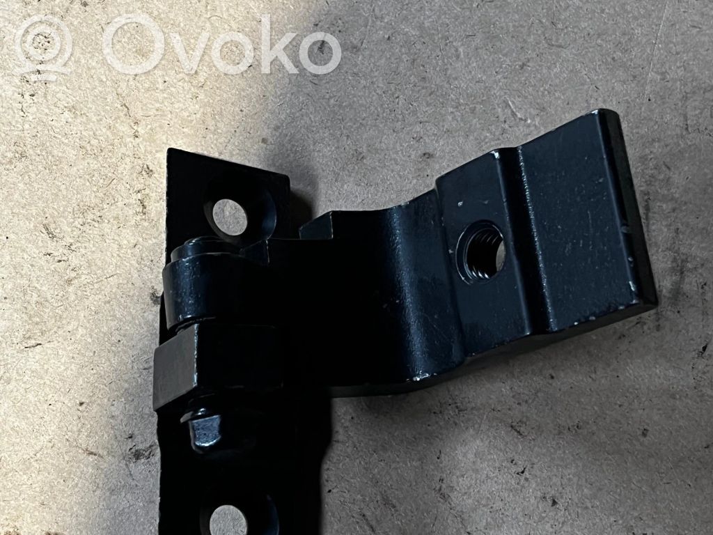 BMW 5 E60 E61 Rear door lower hinge 